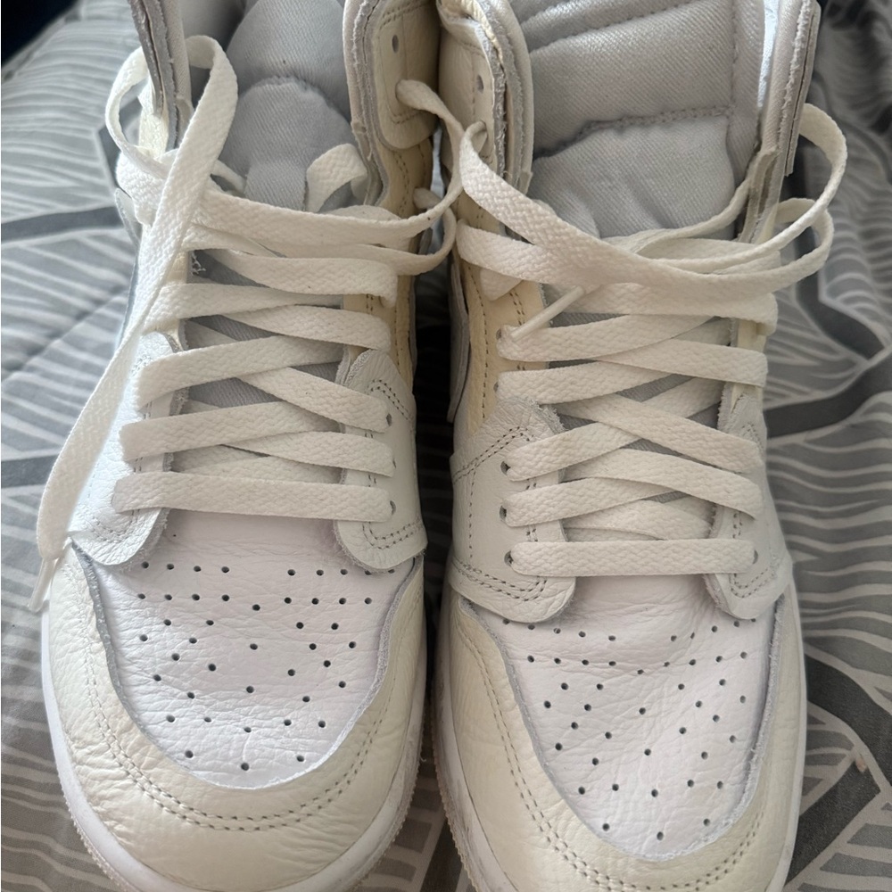 Nike Women's Sneakers - White and Cream